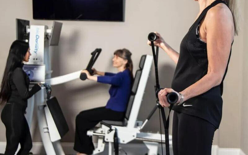 La primera clínica especializada en huesos y músculos para la osteoporosis de Leeds abre sus puertas a los pacientes